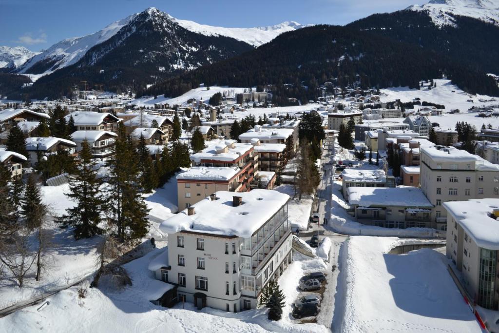 Hotel Alpina Давос Экстерьер фото